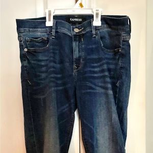 Express Non Distressed Size 10 Short Length Women’s Jeans.